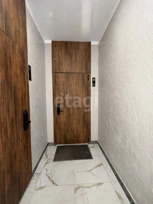 Продам 2 комн. кв. 20 мкр.