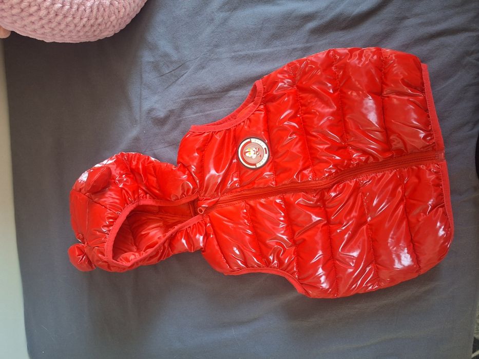 Продам жилетку .