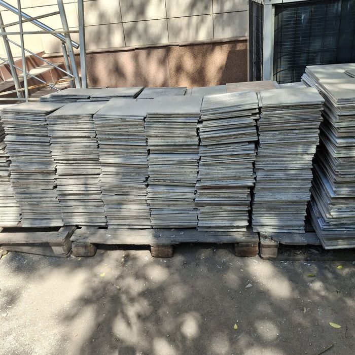 Продам бу кафель 30 на 30 размер