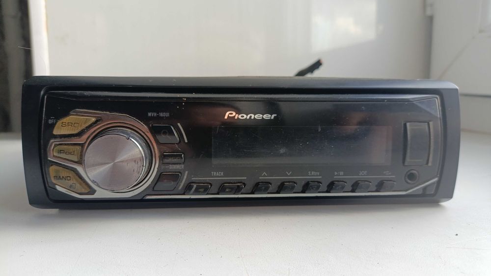 Продам магнитолу