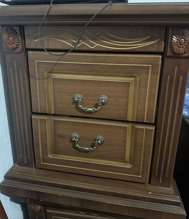 Спалний мебел сотилади