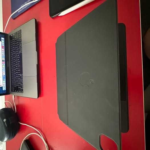 Apple iPad Air 5th Gen 256GB with Keyboard Case & Apple Pencil