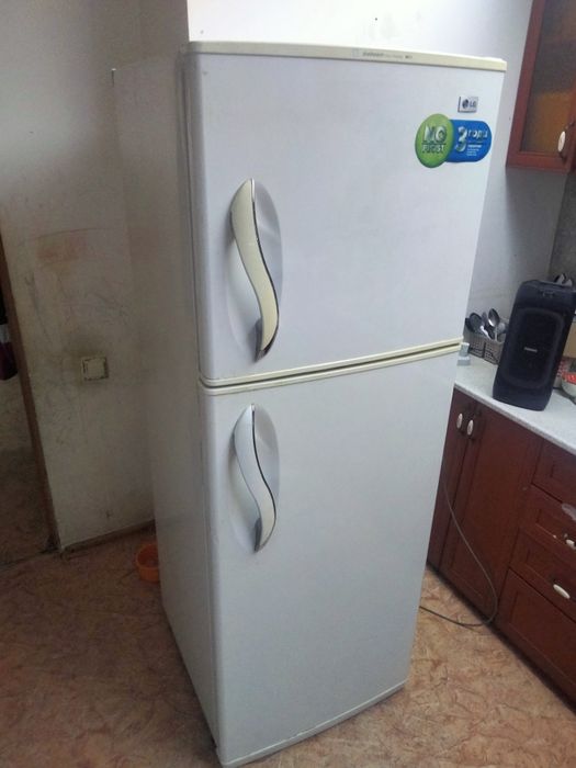 Продам холодильник