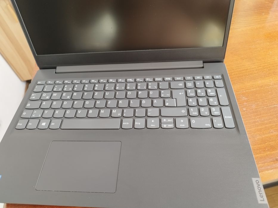 Vând leptop Lenovo impecabil