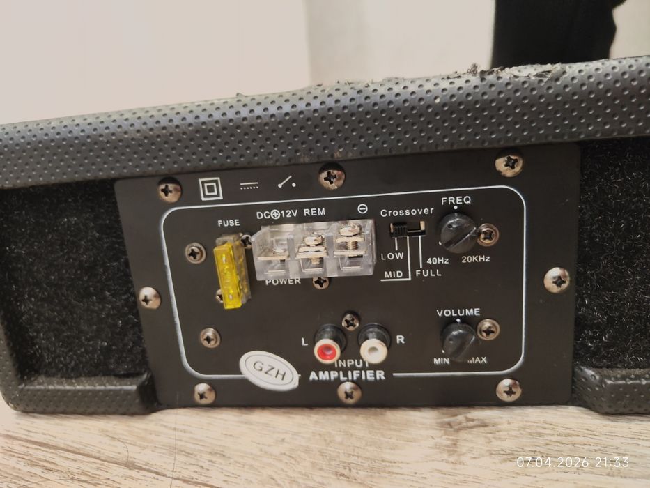 Продам автомобильный сабвуфер