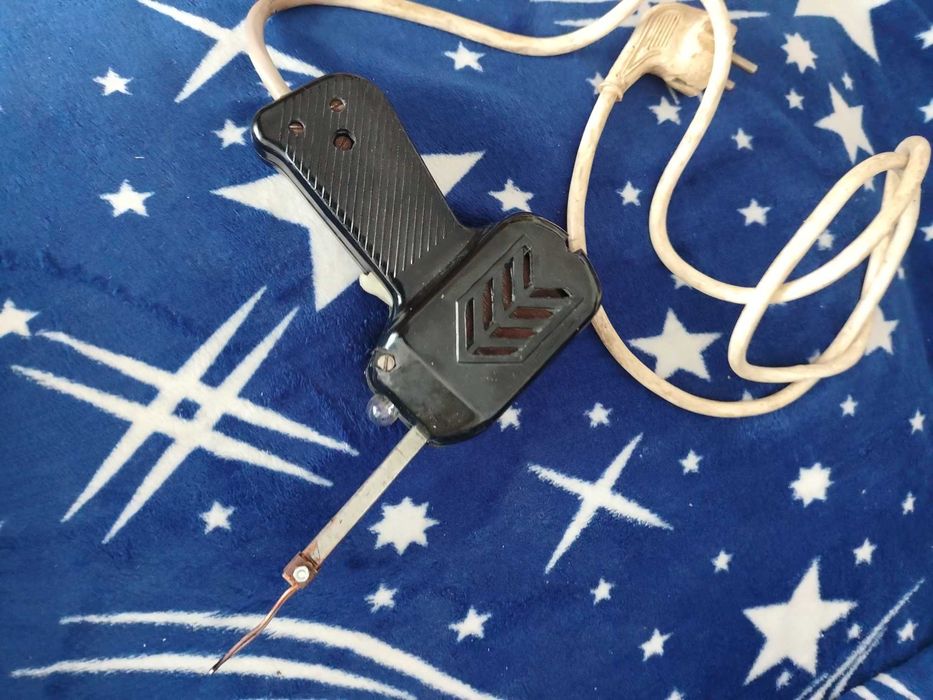 Pistol de lipit cu fludor (cositor)