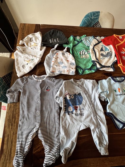 Костюм, боди, ромпър, шапки, буйки  бебе момче