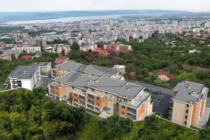 Продава се Тристаен апартамент в Варна, Възраждане 3 - 100 кв.м за 1200 €/кв.м - Снимка #3