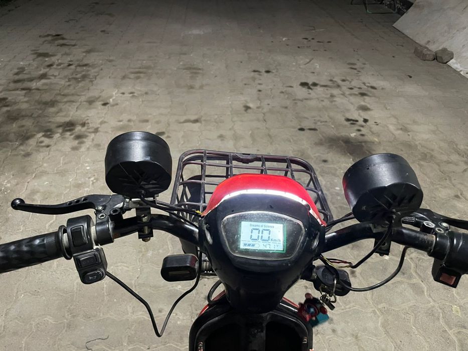 Электроскутер evestar8