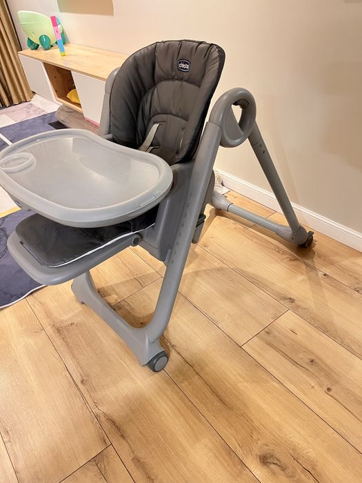 Продам стул для кормления chicco