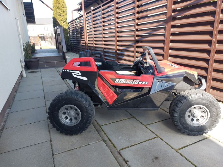 Masinuta electrica 3-8 ani   2 persoane 4x4