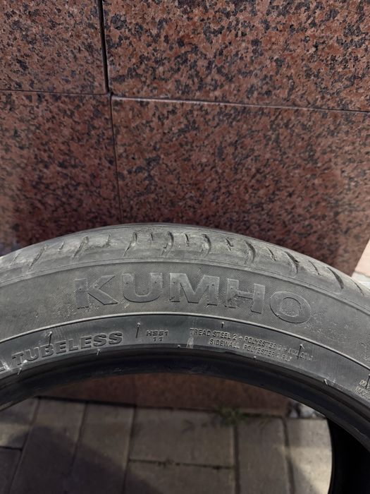 Продам пару резин KUMHO 225/45/17
