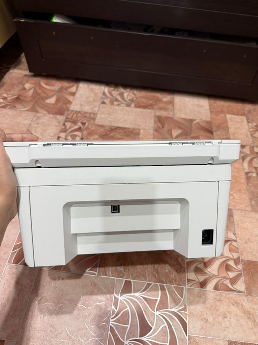 Продам принтер hp laserjet mfp m141w