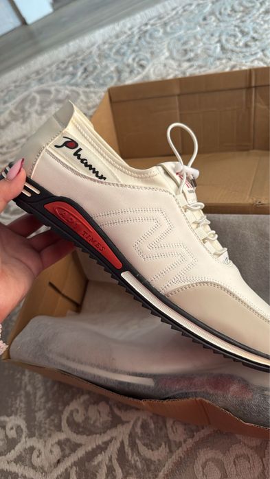 Кроссовки мужской