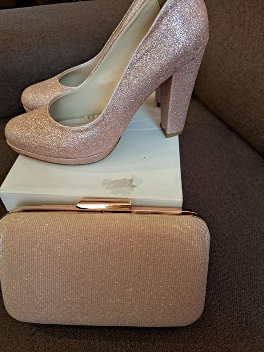 Абитуриентски обувки и чанта