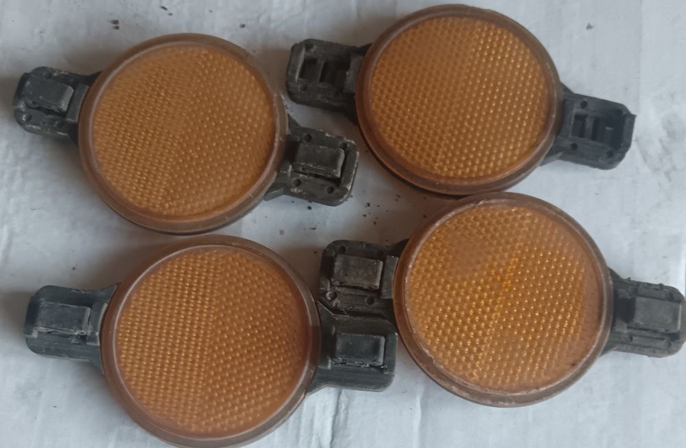 Продавам части,за Балканче, имам и 20 цолови капли.