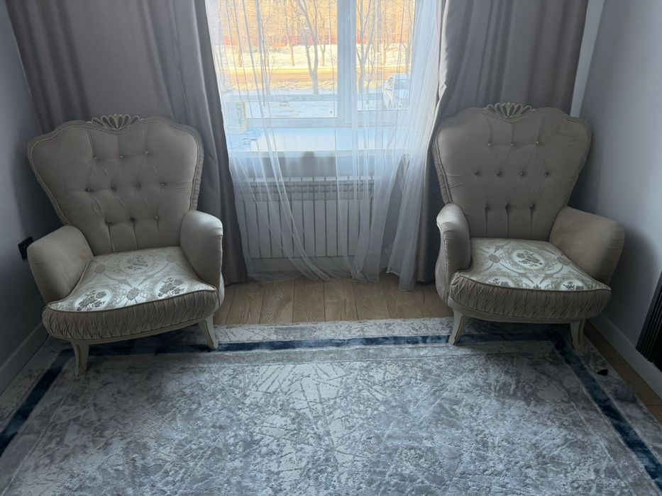 Дивани два кресло