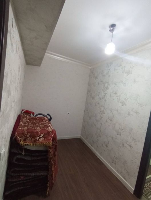 Сергели районда Спутник 16а да 3 хонали уй сотилади.