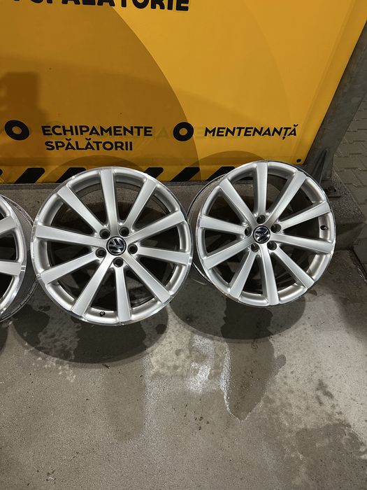 Jante R19 5x112 9J ET33 OEM VW Omanyt