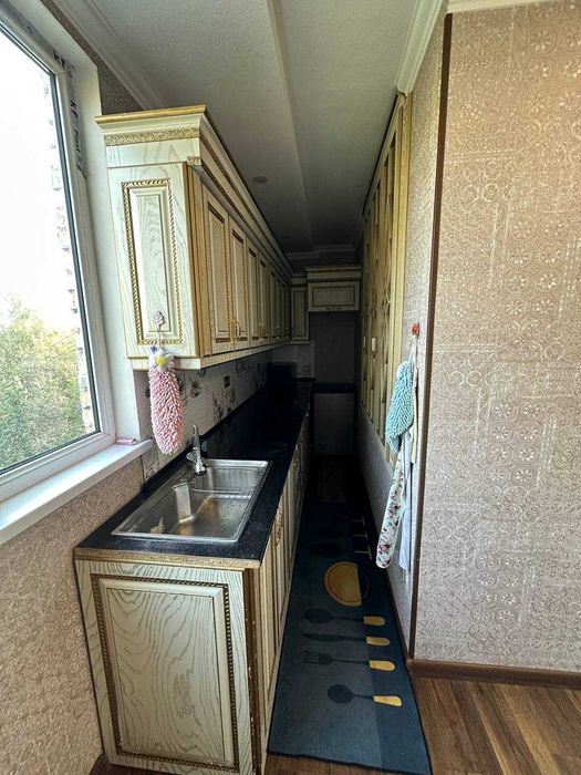 продаётся 4х комнатная квартира кирпичный дом