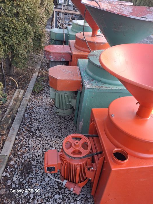 Moara macinat cereale