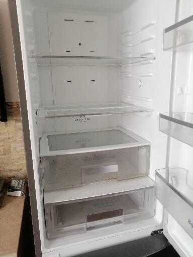 Продам холодильник LG
