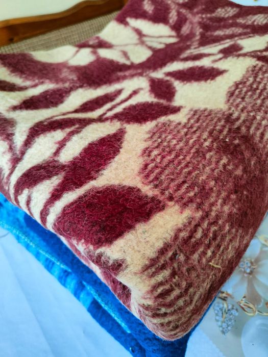 Одеяла шерстяные