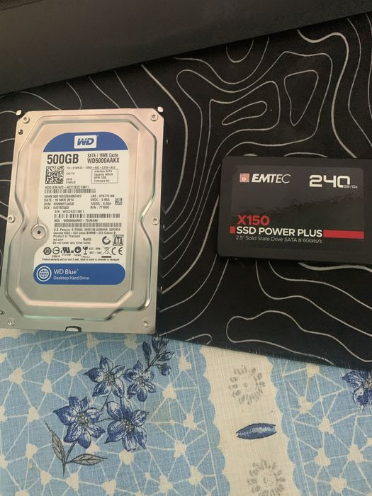 Vand ssd 240 gb si hdd 500gb