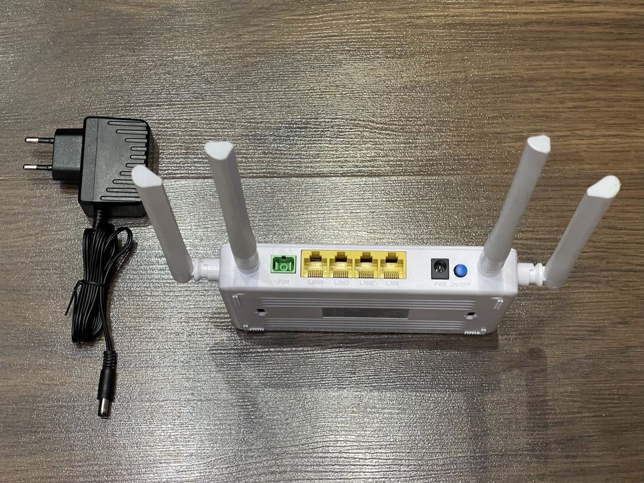 Оптический маршрутизатор, модем, роутер, xPON, C-Data ONT FD504GW-DX