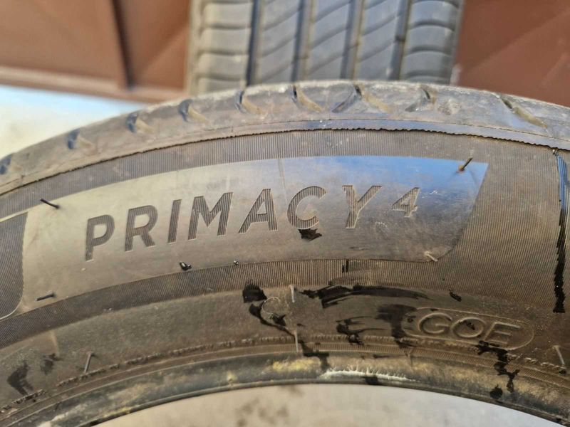 2 Michelin R19 235/55
летни гуми
DOT5122