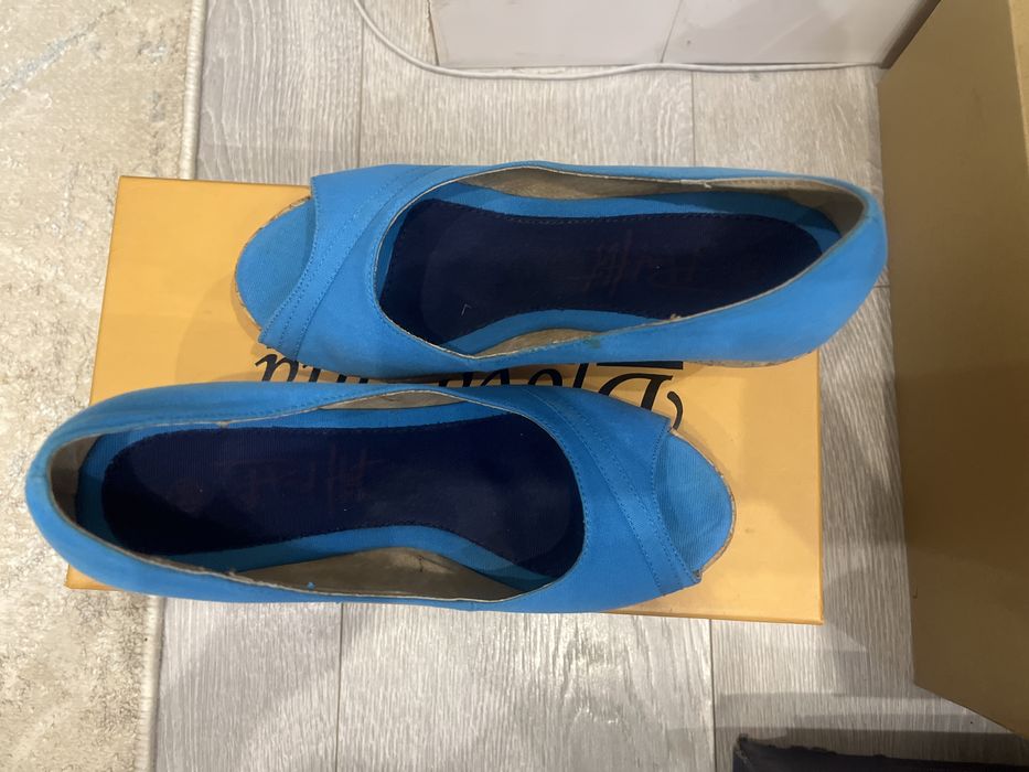 Продам женские туфли скала