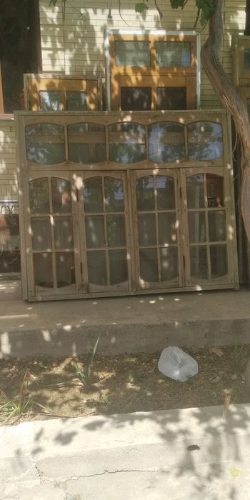Эшик ва деразалар сотилади. Продаются деревянные окна и двери