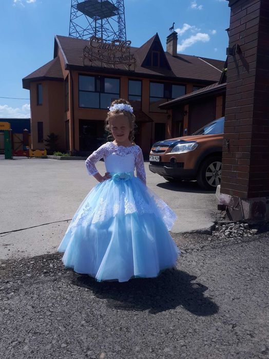 Платье на девочку