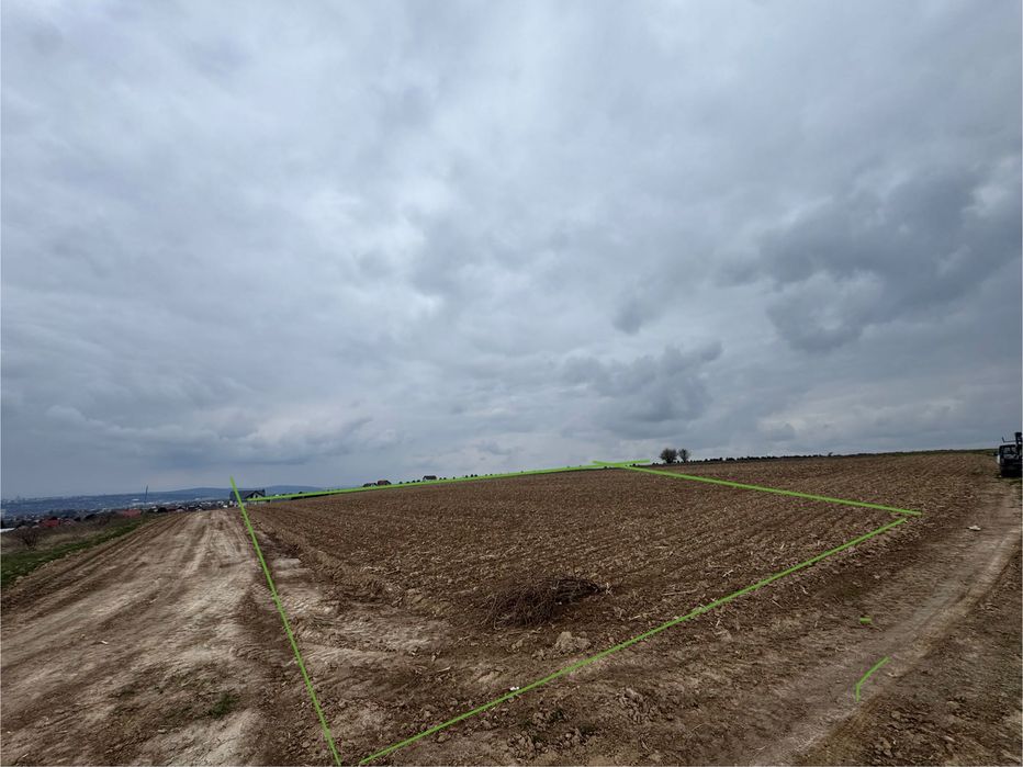 Vând teren intravilan Plopeni Suceava