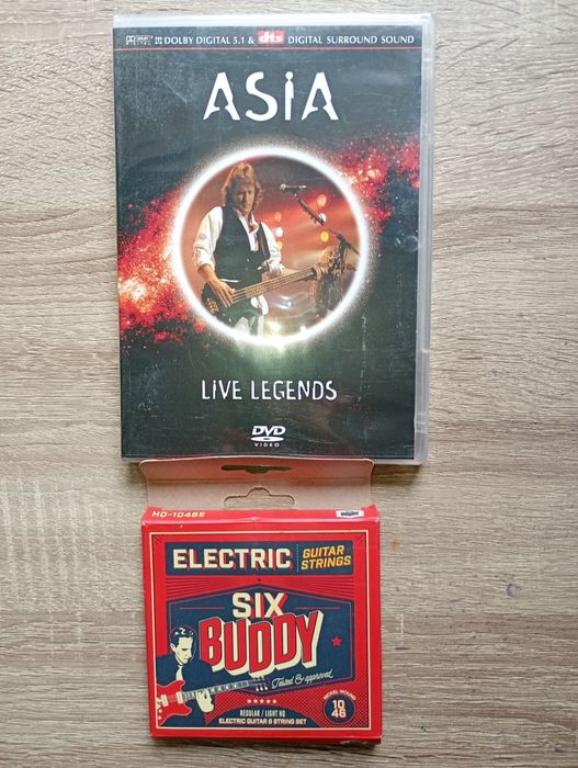 Electric guitar 6 string set ; Sam Smith ; dvdJ Travolta