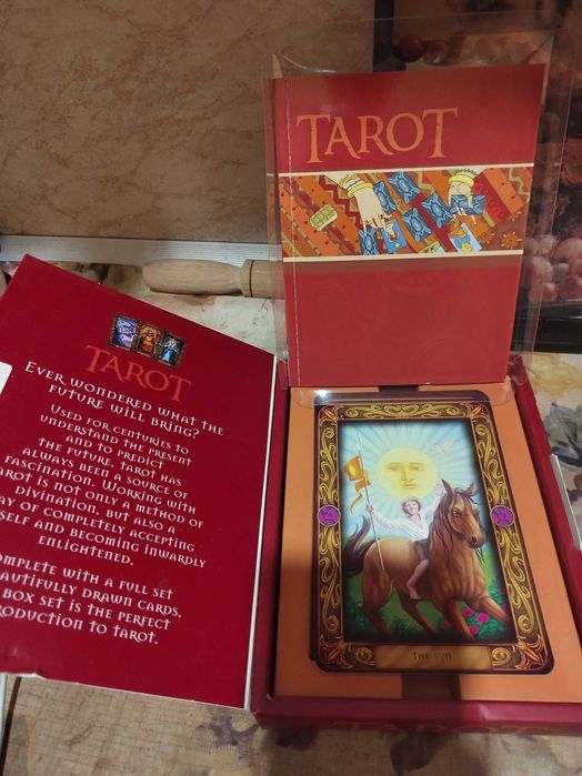 Оригинални Таро карти от Англия С Книжка