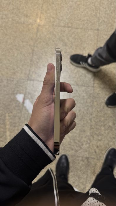 продам iphone 12 pro max