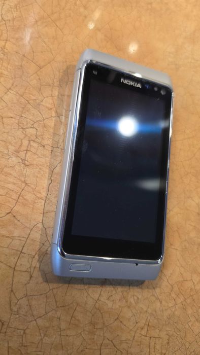Telefon Nokia N8