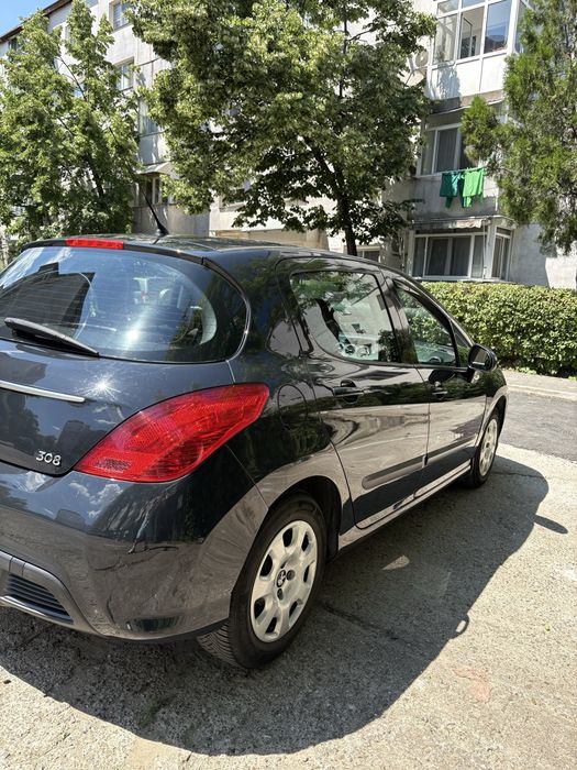 Peugeot 308 1.6 Benzină Automat