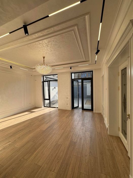 2,5 сотокли  енги хонадон сотилади