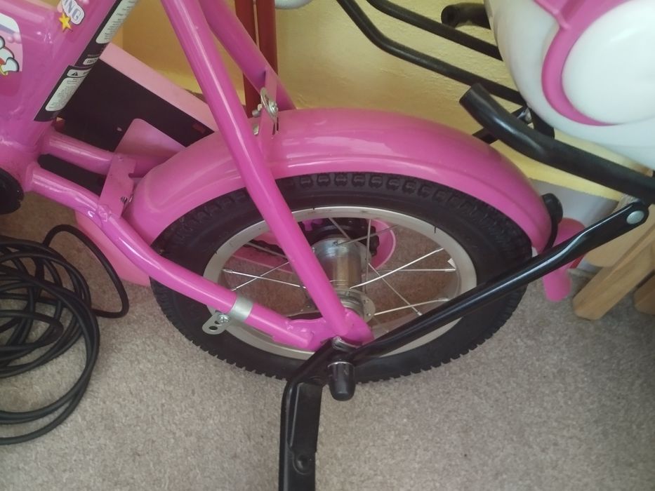 Детски велосипед 16" с метална рамка, подходящ за деца от 4 до 6 годиш