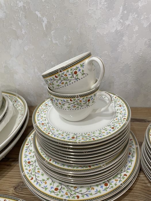 продается чайный сервис на 12 персон
