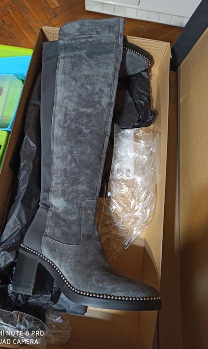 Намалям на 100 лв.Чисто нови чизми естествен велур Carlo Fabiani