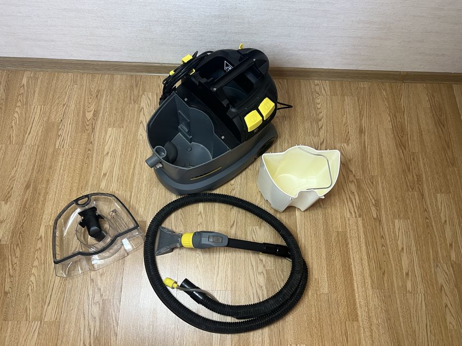 Моющий пылесос Puzzi 8/1 C