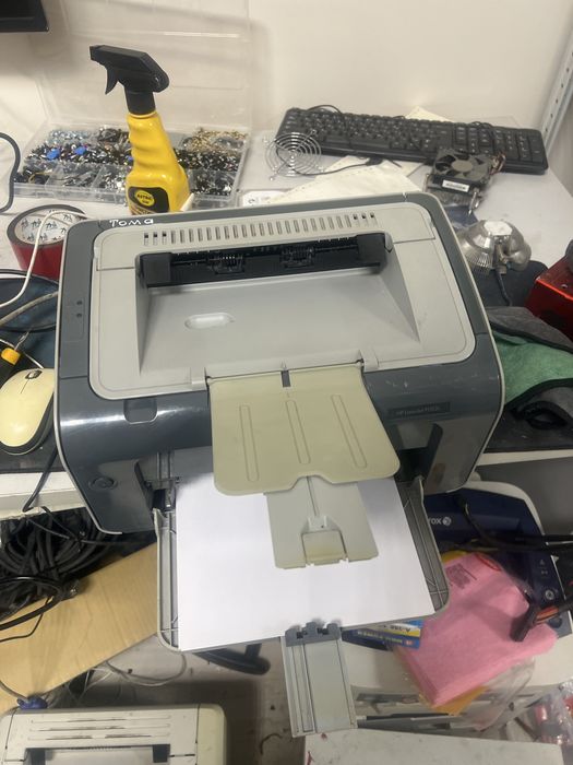 Продам принтер hp p1102s