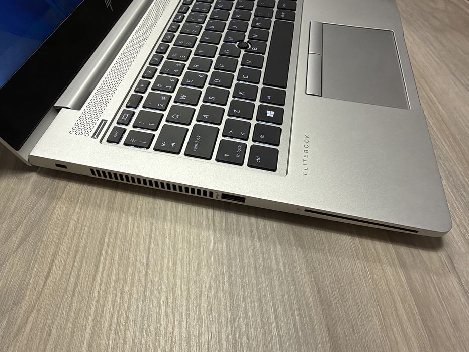 HP Elitebook 830 G6 i5-8365U / 16GB DDR4 / 256GB Samsung