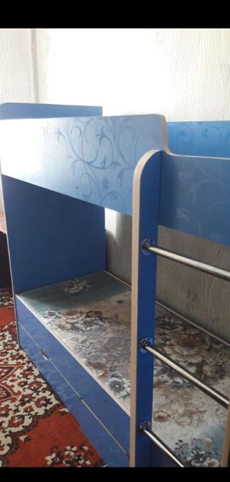 Кровать двухъярусная