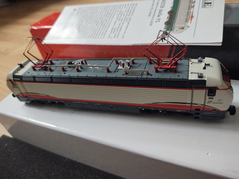 Locomotiva electrica 60385 Frecciabianca epoca VI