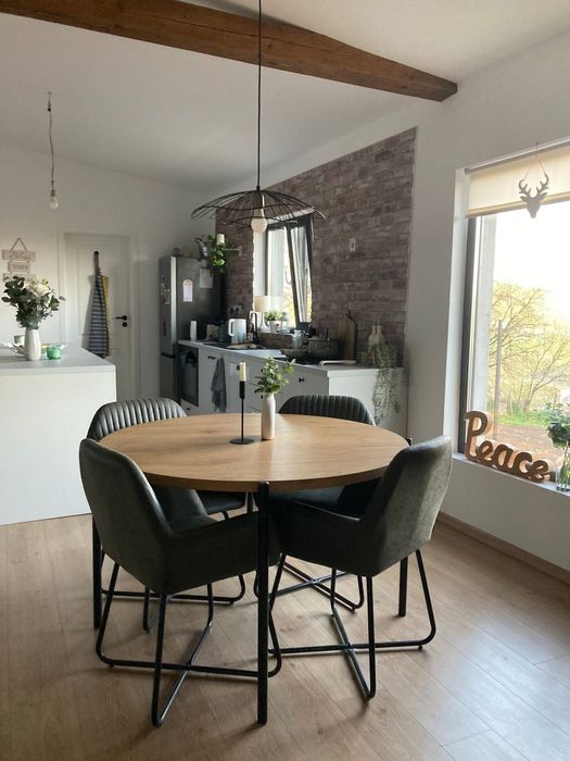 Casa de vanzare sau inchiriere  Dezmir