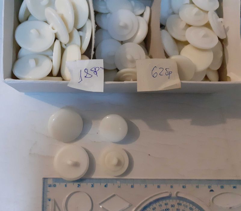 Копчета за дрехи / със столче